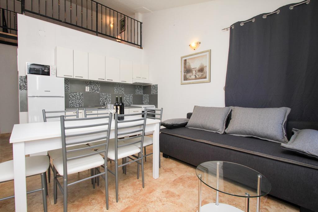 Ferienwohnung Robinson Bella Bogomolje Exterior foto
